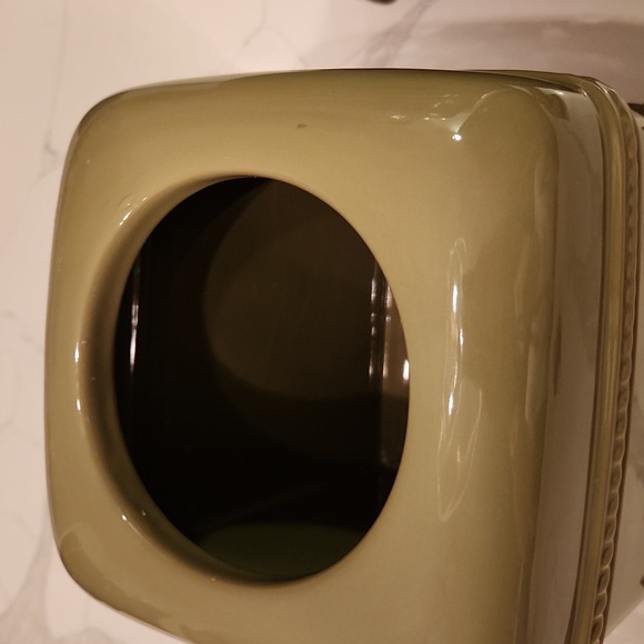 Belaverra Canister Set x 2 Avocado Green Pinecone Italian French Country - Picture 6 of 12